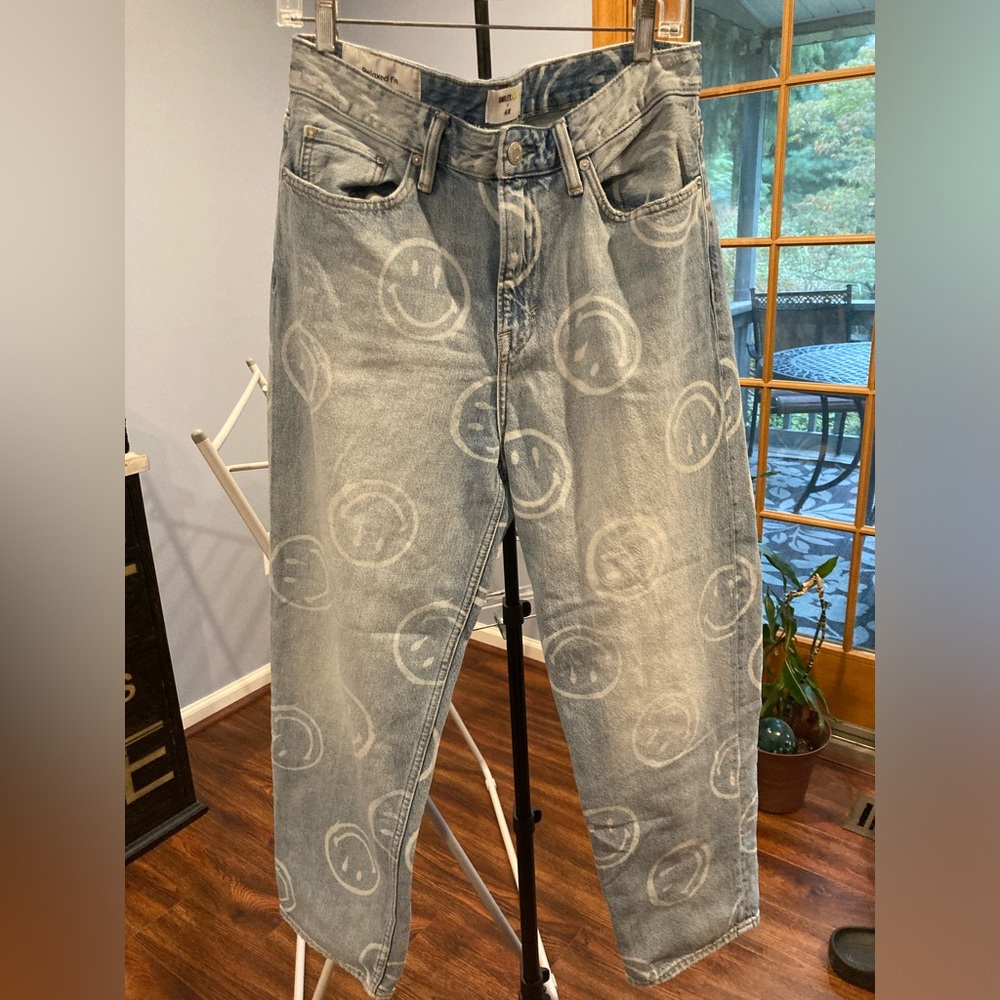 H&M Men’s smiley face Jeans size 31